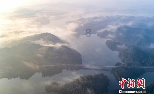 专注答疑,一站式交流平台-一熊孩子刷礼物花掉家中40万元,对此你怎么看?